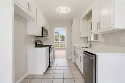 1100 Chateau Terrace, McDonough, GA 30253 - Photo 5