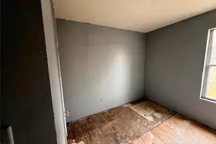 325 Golden Road E, Tifton, GA 31794 - Photo 9