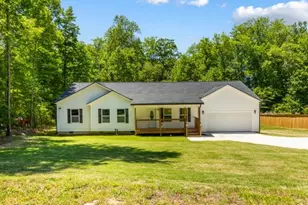 201 Deerfield Ln, Carrollton, GA 30116 - Photo 1