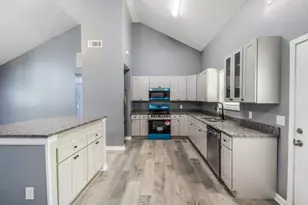 201 Deerfield Ln, Carrollton, GA 30116 - Photo 7