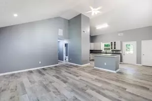 201 Deerfield Ln, Carrollton, GA 30116 - Photo 5