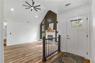 430 Mary Erna Dr, Fairburn, GA 30213 - Photo 5