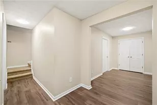 816 Pond View Ln, Sugar Hill, GA 30518 - Photo 33