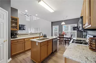 816 Pond View Ln, Sugar Hill, GA 30518 - Photo 13