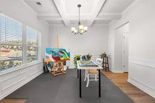 925 Lakehaven Ln, Loganville, GA 30052 - Photo 3