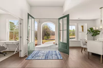 8290 Creekside Overlook Drive, Gainesville, GA 30506 - Photo 9