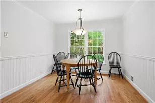 5465 Trowbridge Dr, Dunwoody, GA 30338 - Photo 7