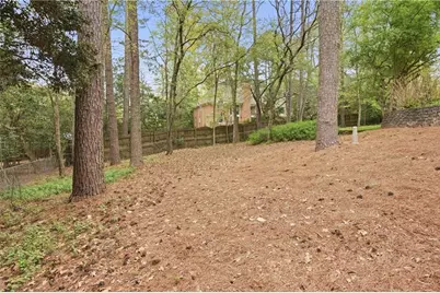 5465 Trowbridge Drive, Dunwoody, GA 30338 - Photo 31