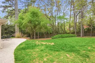 5465 Trowbridge Dr, Dunwoody, GA 30338 - Photo 29