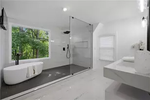 8705 River Bluff Ln, Roswell, GA 30076 - Photo 27