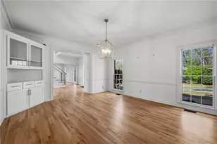 8705 River Bluff Ln, Roswell, GA 30076 - Photo 9