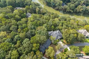 8705 River Bluff Ln, Roswell, GA 30076 - Photo 49