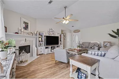 4661 Turning Leaf Drive, Gillsville, GA 30543 - Photo 3