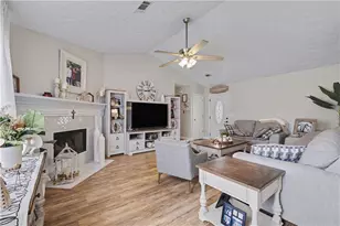 4661 Turning Leaf Dr, Gillsville, GA 30543 - Photo 3