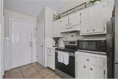 4661 Turning Leaf Drive, Gillsville, GA 30543 - Photo 7