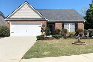 967 Village View Cir, Loganville, GA 30052 - Photo 1