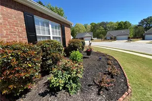 967 Village View Cir, Loganville, GA 30052 - Photo 23