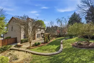 1634 Bailey Farms Dr, Lawrenceville, GA 30043 - Photo 11