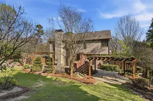 1634 Bailey Farms Dr, Lawrenceville, GA 30043 - Photo 3