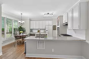 325 Camber Woods Ct, Roswell, GA 30076 - Photo 19