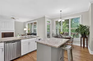 325 Camber Woods Ct, Roswell, GA 30076 - Photo 13