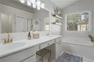 325 Camber Woods Ct, Roswell, GA 30076 - Photo 23