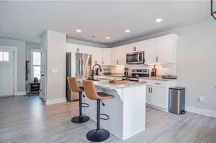 2710 Maple Ln, Cumming, GA 30041 - Photo 5