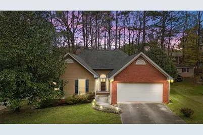 111 Greenpointe Way, Carrollton, GA 30117 - Photo 1