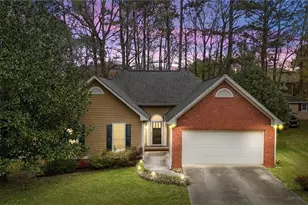 111 Greenpointe Way, Carrollton, GA 30117 - Photo 1