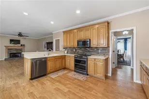 4355 Chatuge Dr, Buford, GA 30519 - Photo 11