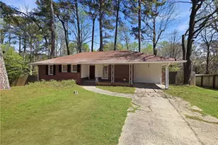 228 Stoneybrook Dr, Marietta, GA 30062 - Photo 1