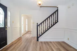 717 Hunt Station Dr, Lawrenceville, GA 30044 - Photo 9