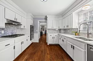 5395 Mt Vernon Way, Dunwoody, GA 30338 - Photo 11