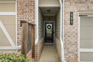 352 Cherryhill Ln, Woodstock, GA 30188 - Photo 3