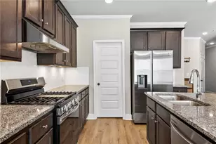 352 Cherryhill Ln, Woodstock, GA 30188 - Photo 7