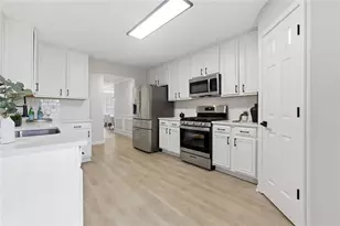 7054 Cavender Dr SW, Atlanta, GA 30331 - Photo 15