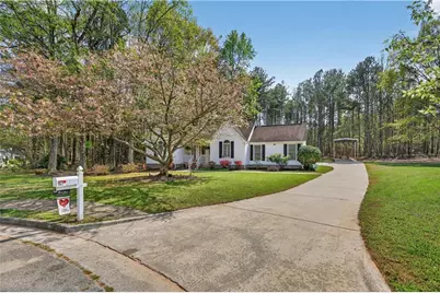 182 Suwanee Court, Senoia, GA 30276 - Photo 1