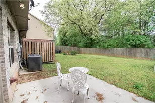 2542 Pepper Ct, Lawrenceville, GA 30044 - Photo 5