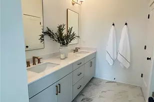 2201 Wexford Dr, Brookhaven, GA 30319 - Photo 9