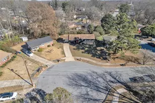 2958 Holcomb Ct, East Point, GA 30344 - Photo 5