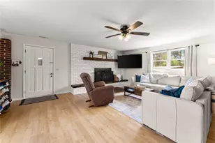 6958 County Line Dr, Lula, GA 30554 - Photo 7