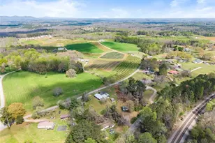 6958 County Line Dr, Lula, GA 30554 - Photo 41