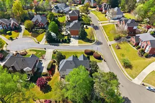 10805 Centennial Dr, Alpharetta, GA 30022 - Photo 9