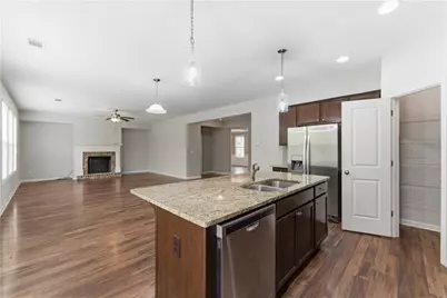 5942 Watersdown Way, Flowery Branch, GA 30542 - Photo 9