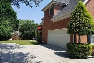 2828 Oglethorpe Run Square, Suwanee, GA 30024 - Photo 3