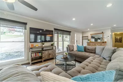 691 Harbor Cove, Gainesville, GA 30501 - Photo 9