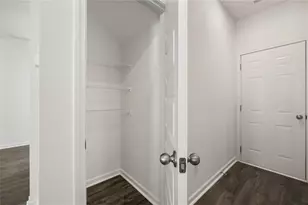 1302 Aura Ln, Lawrenceville, GA 30045 - Photo 5