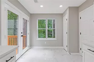 1111 Pin Oak Dr, Tucker, GA 30084 - Photo 11