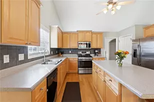 1265 Creek Pointe Cir, Lawrenceville, GA 30043 - Photo 15