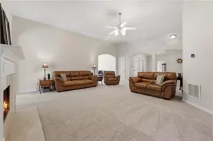 1265 Creek Pointe Cir, Lawrenceville, GA 30043 - Photo 11